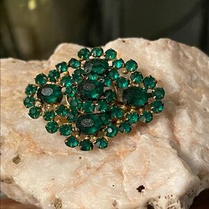 Vintage-Inspired Green and Gold Brooch